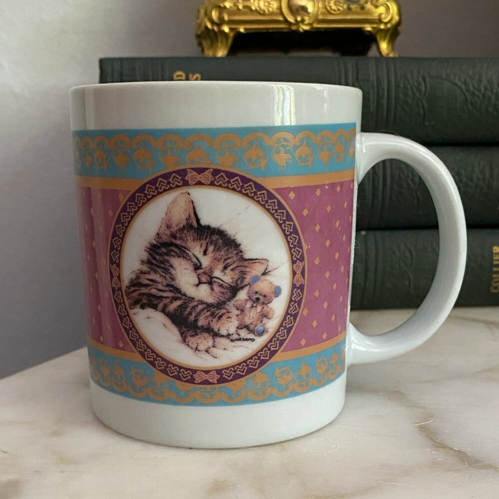 Vintage 90s Tabby Fluffy Kitten Cuddling Teddy Cat Mug